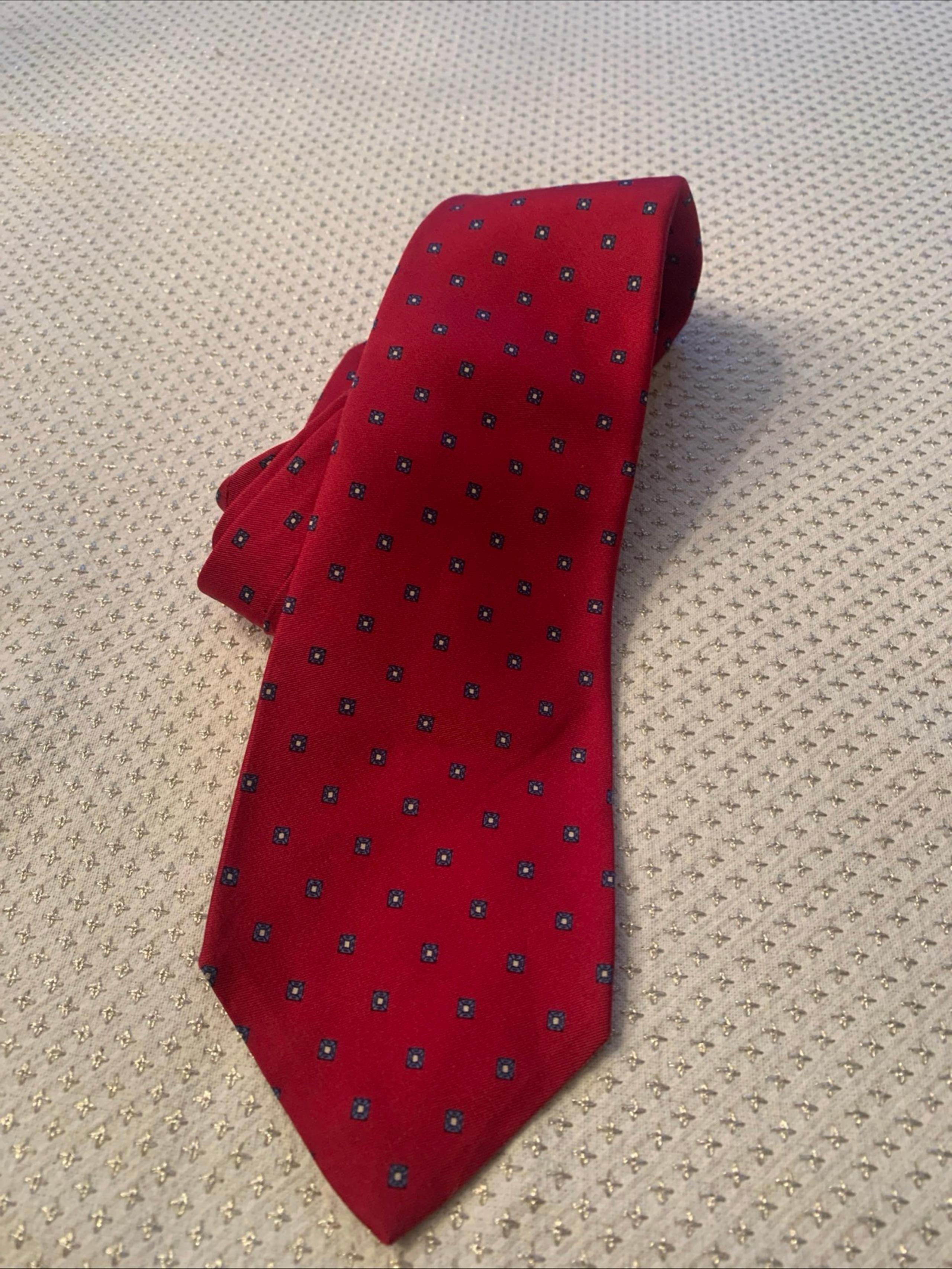 VTG Brooks Brothers Makers Necktie Red Patterned All Silk Made In USA