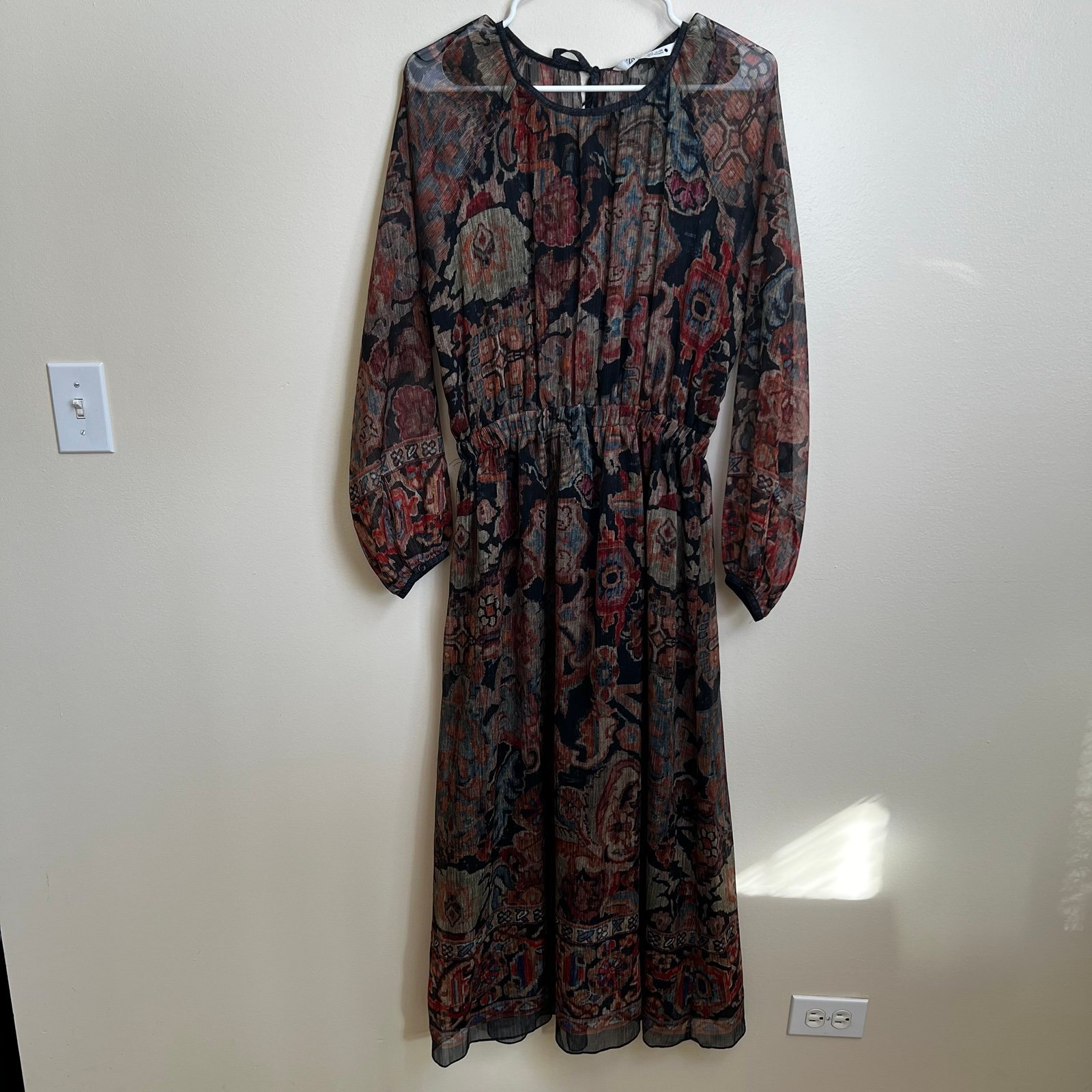 Zara Women long Sleve Multi Color Floral Dress NWOT Size Small