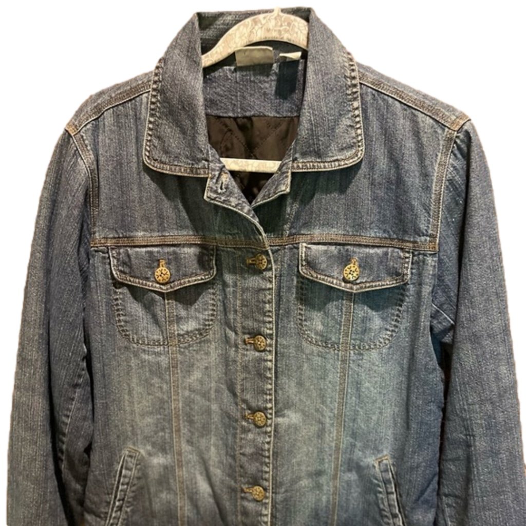 124. WOMENS CHICO’S 1/M DENIM JACKET