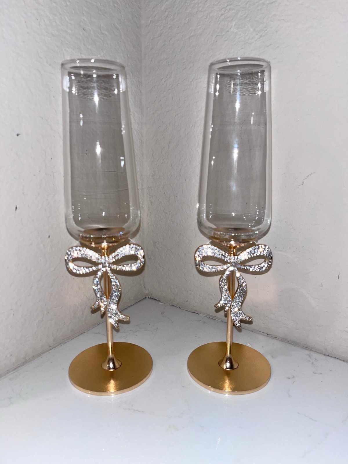 2-NWT COQUETTE GOLD BOW RHINESTONE CHAMPAGNE FLUTE/GLASSES