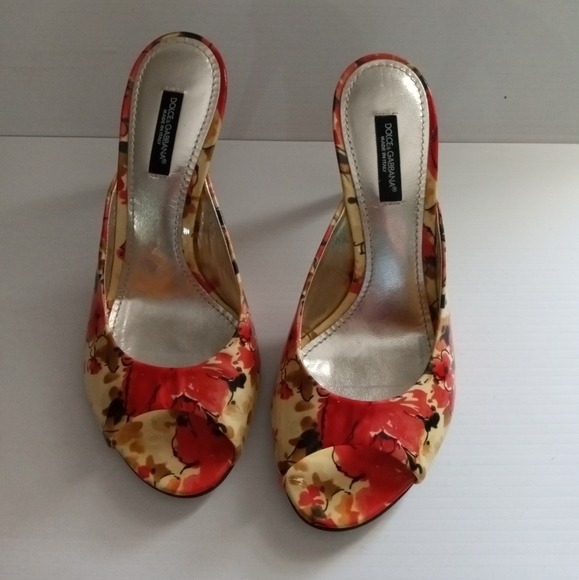 Dolce & Gabbana Patent Leather Floral Print Slides Sandals Heels EUC!