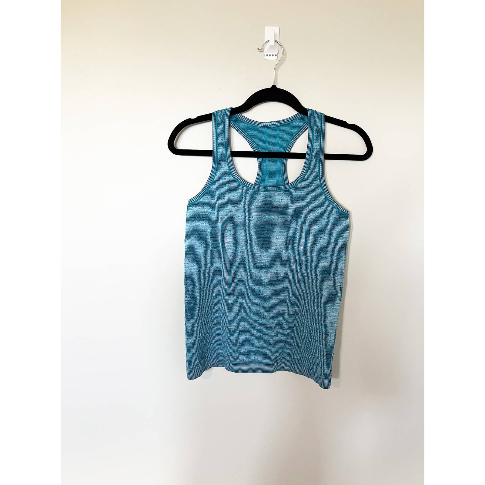 Lululemon Swiftly Tech Racerback Indian Ocean / Black size 8