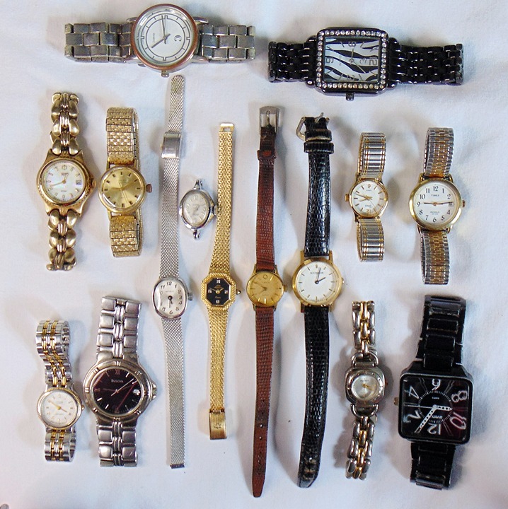 Lot of 15 Women's Watches Untested Parts Repair - Citizen Bulova Timex and More