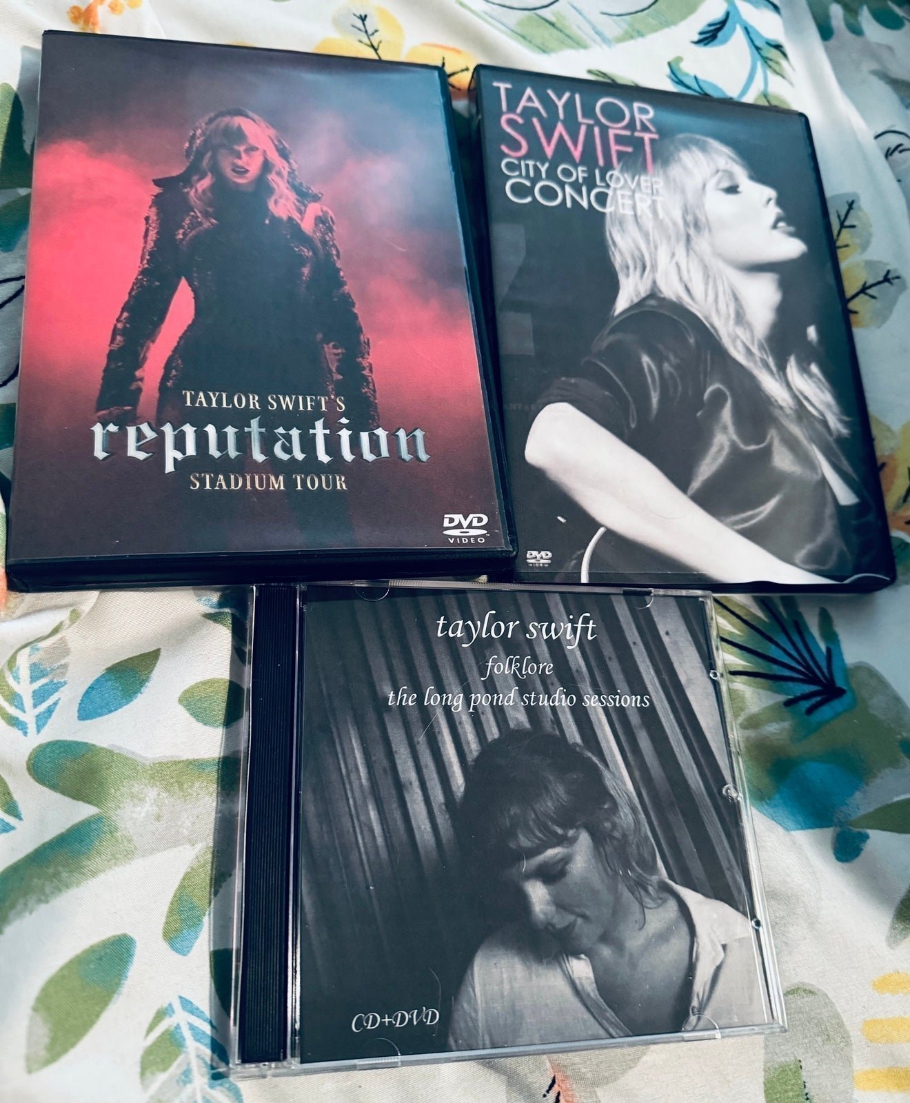 Taylor Swift Discounted Rare Bundle 1 CD + 3 DVDs Proshot/Good Sound & Picture