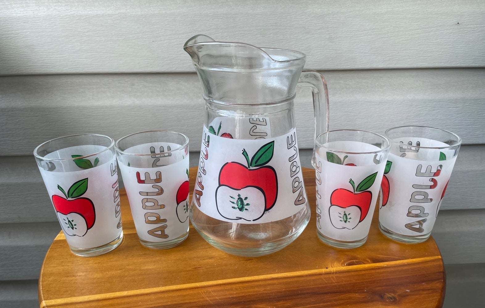 Frosted Pop Art Spouted Red Apple Juice Glass Pitcher And Four Juice Cups