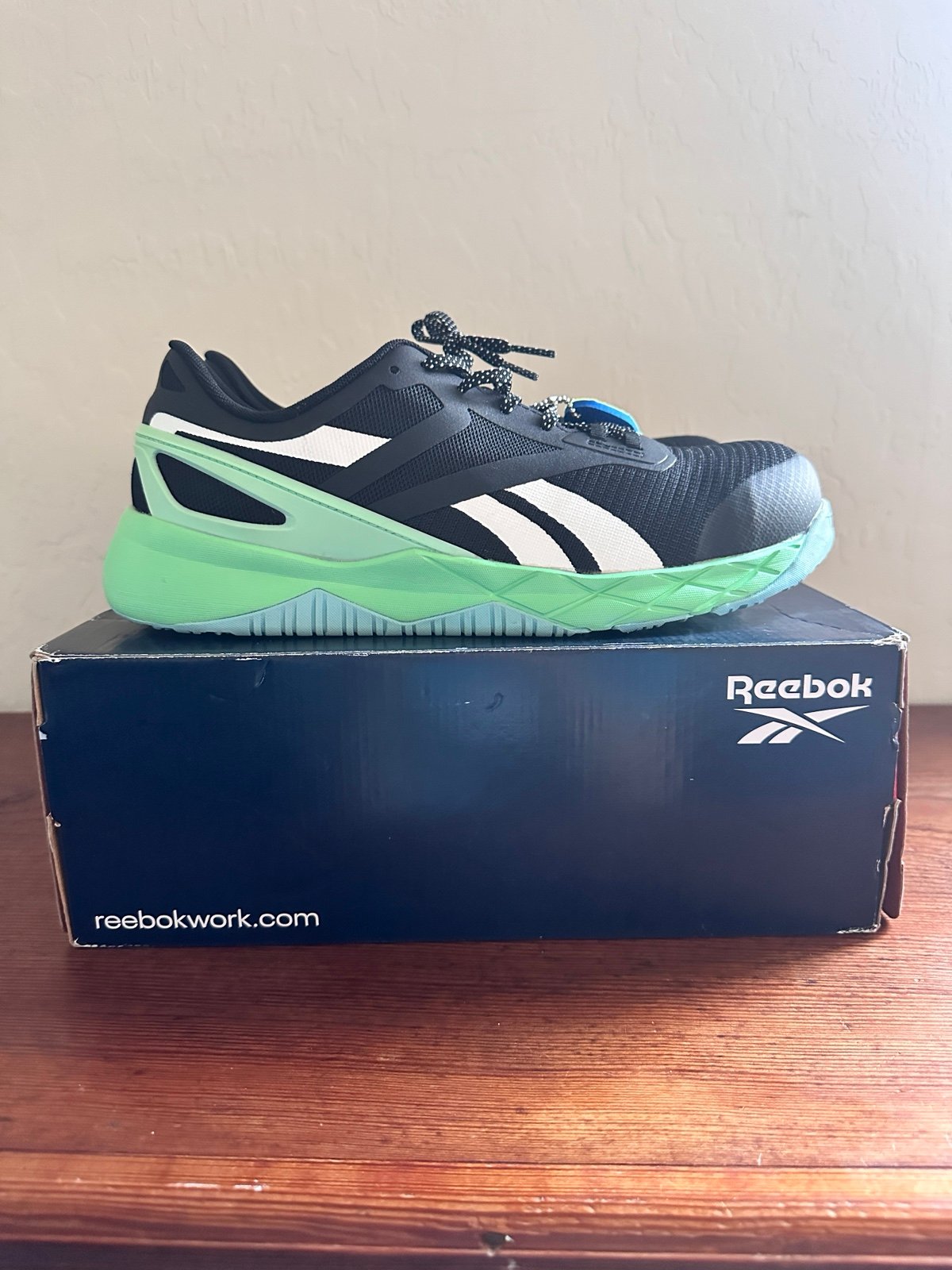 Reebok Nanoflex TR Womens Sz 12 Black Athletic Safety Work Shoes Sneakers RB365