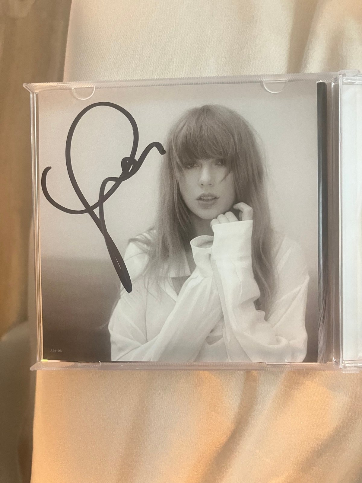 Taylor Swift TTPD signed cd