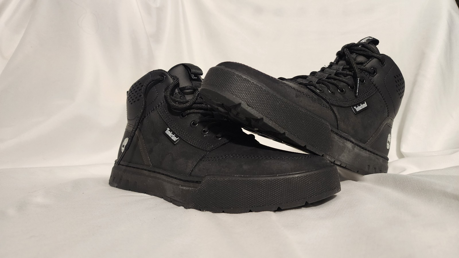 maple grove mid timberlands men