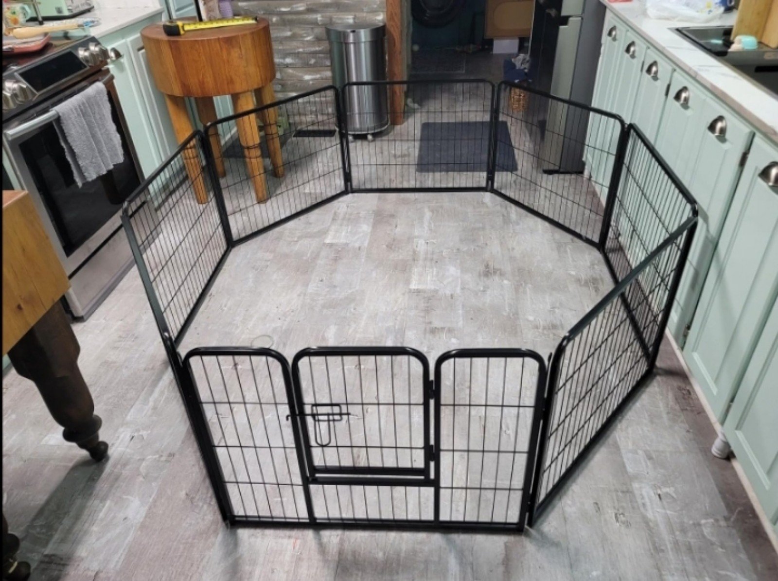 New! Dog Playpen 8 Panels 24 connectable & Adjustable