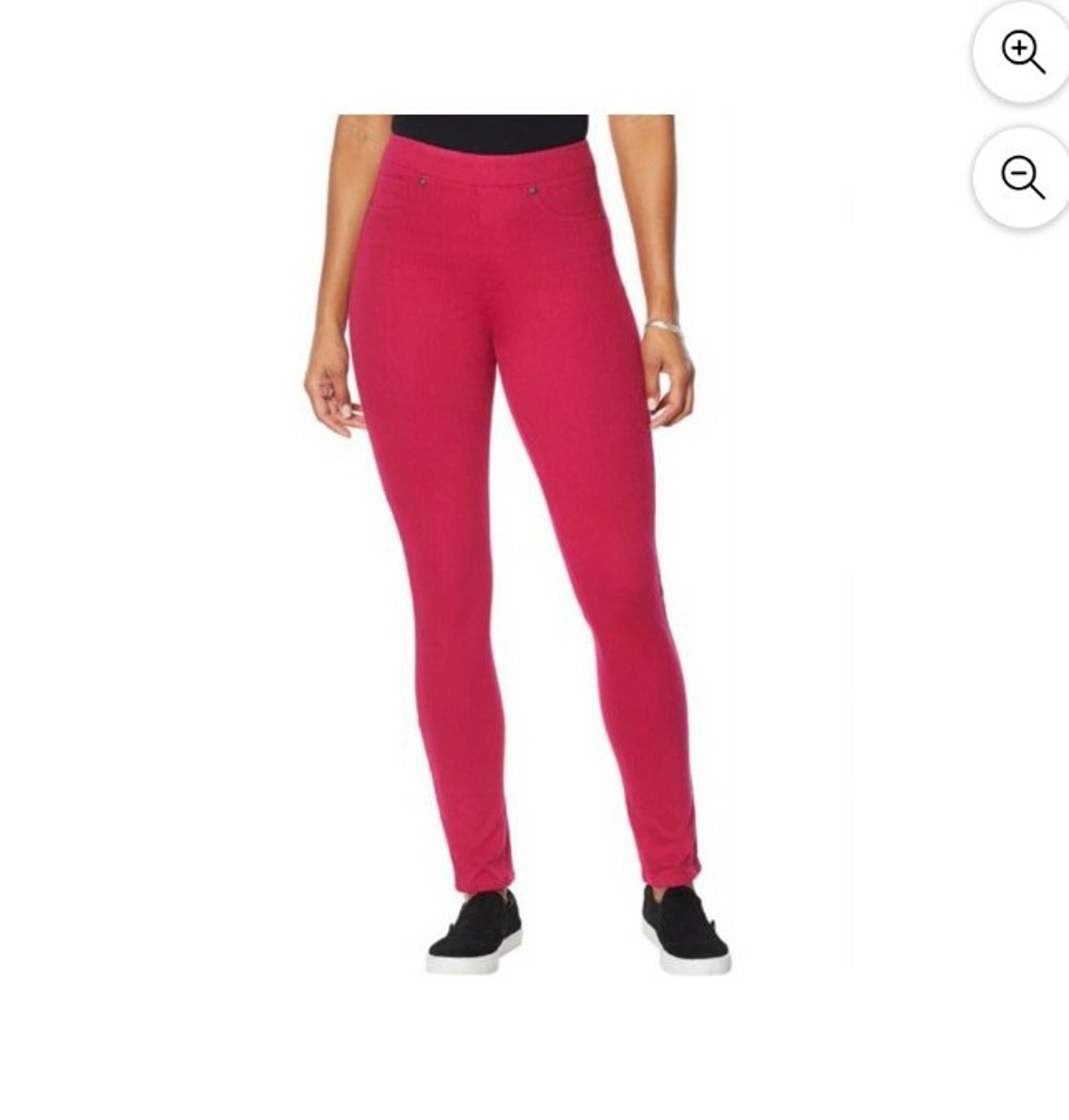 DG2 Diane Gilman Stretch Twill Skinny Jegging Women's.
Size M.