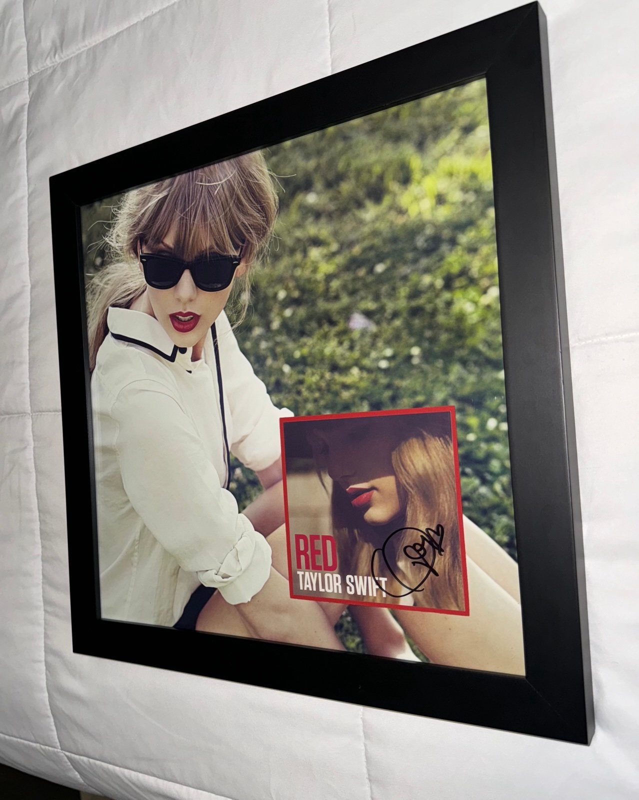 Taylor Swift RED OG LITHOGRAPH SIGNED & FRAMED