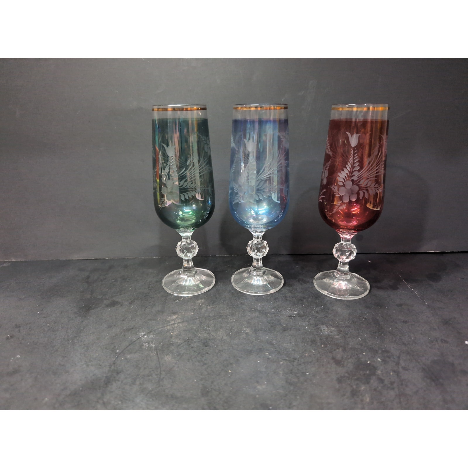 Bohemia Crystal Fluted Champagne Glass Goblet Set, Iridescent Floral Pattern