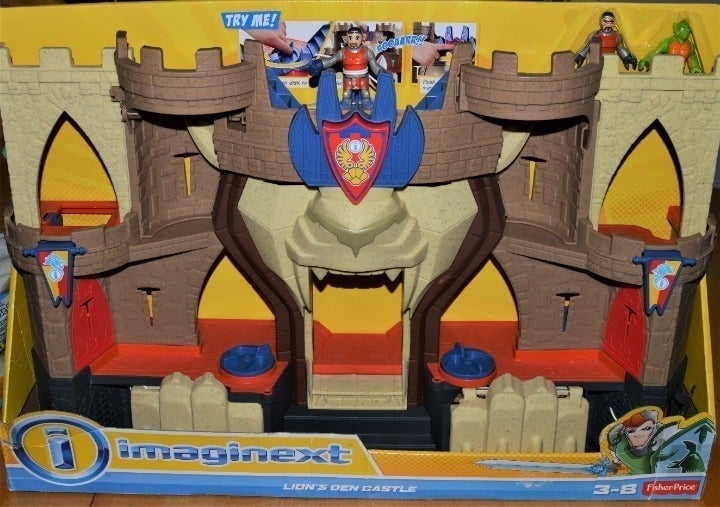 Fisher-Price Lions Den Castle Medieval NEW knights little figure people