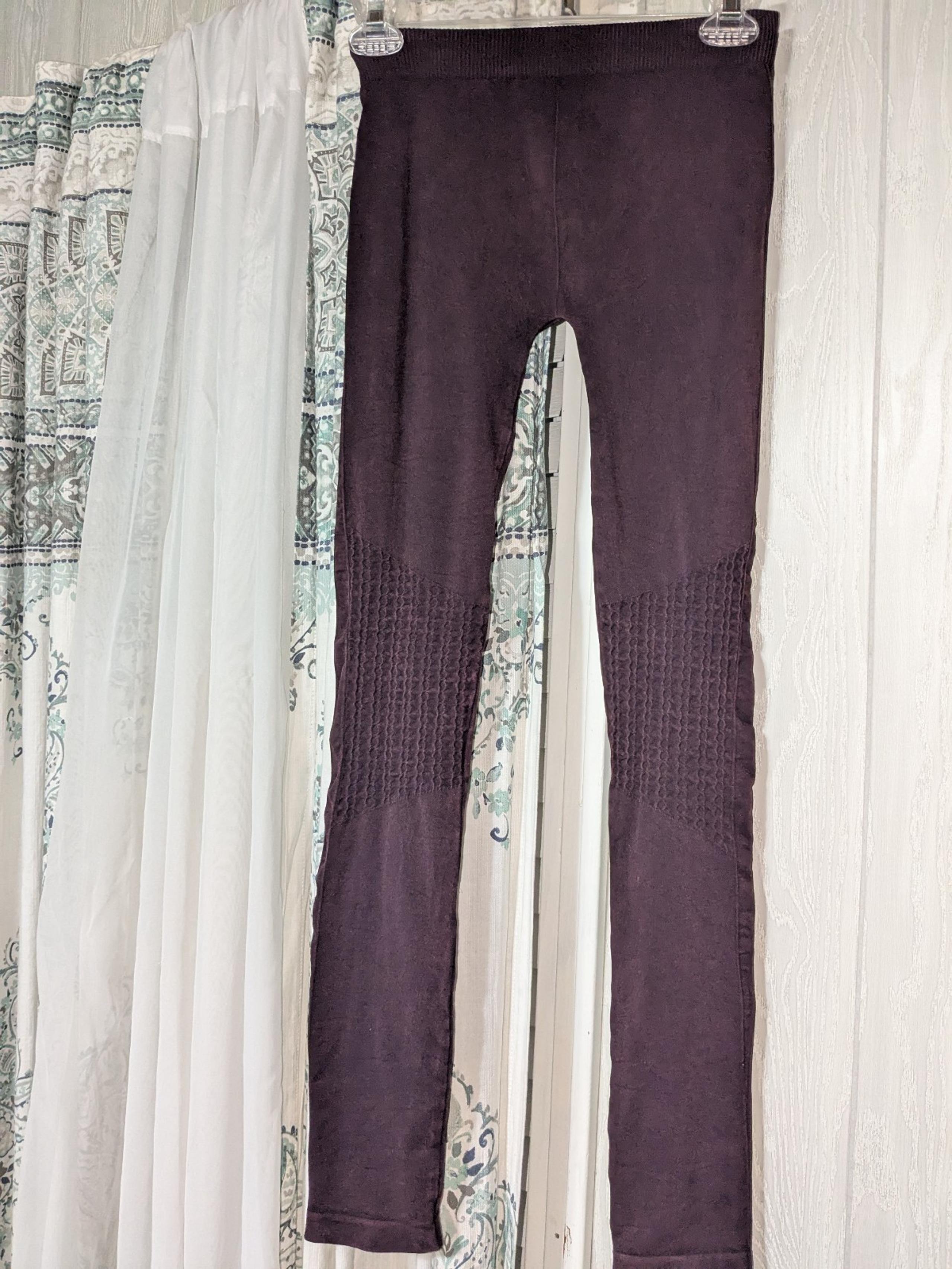 Nikibiki Leggings