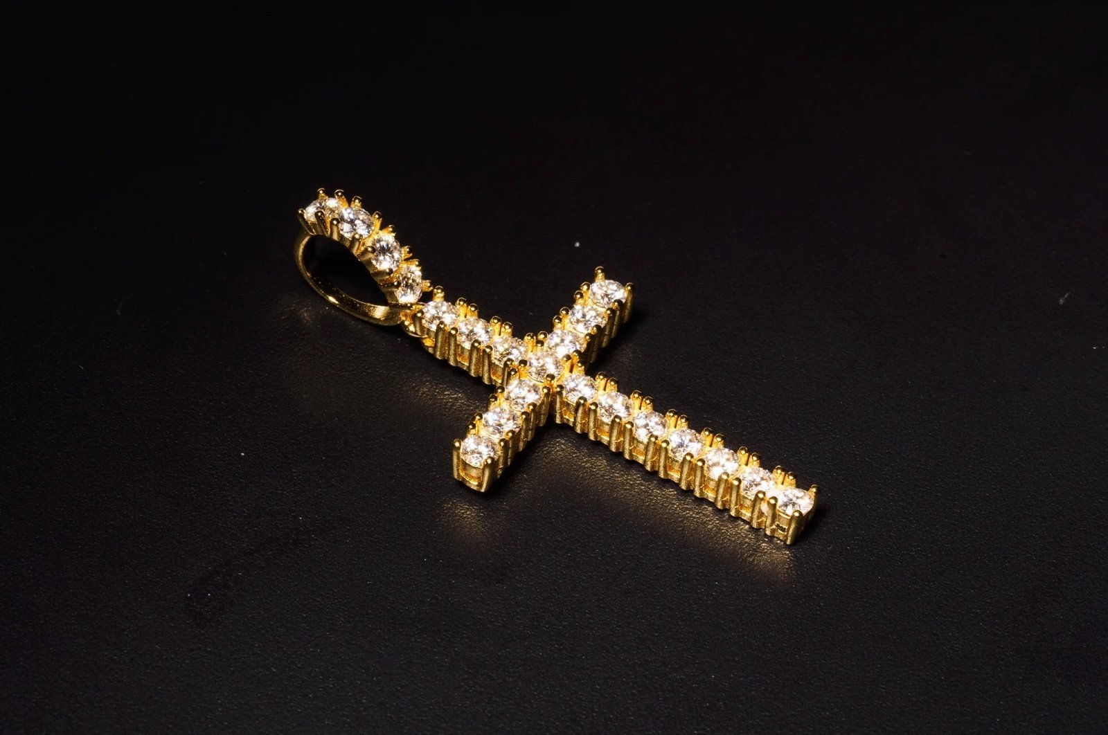 925 Silver 18K Yellow Gold Plated Medium Cross Pendant VVS D Color