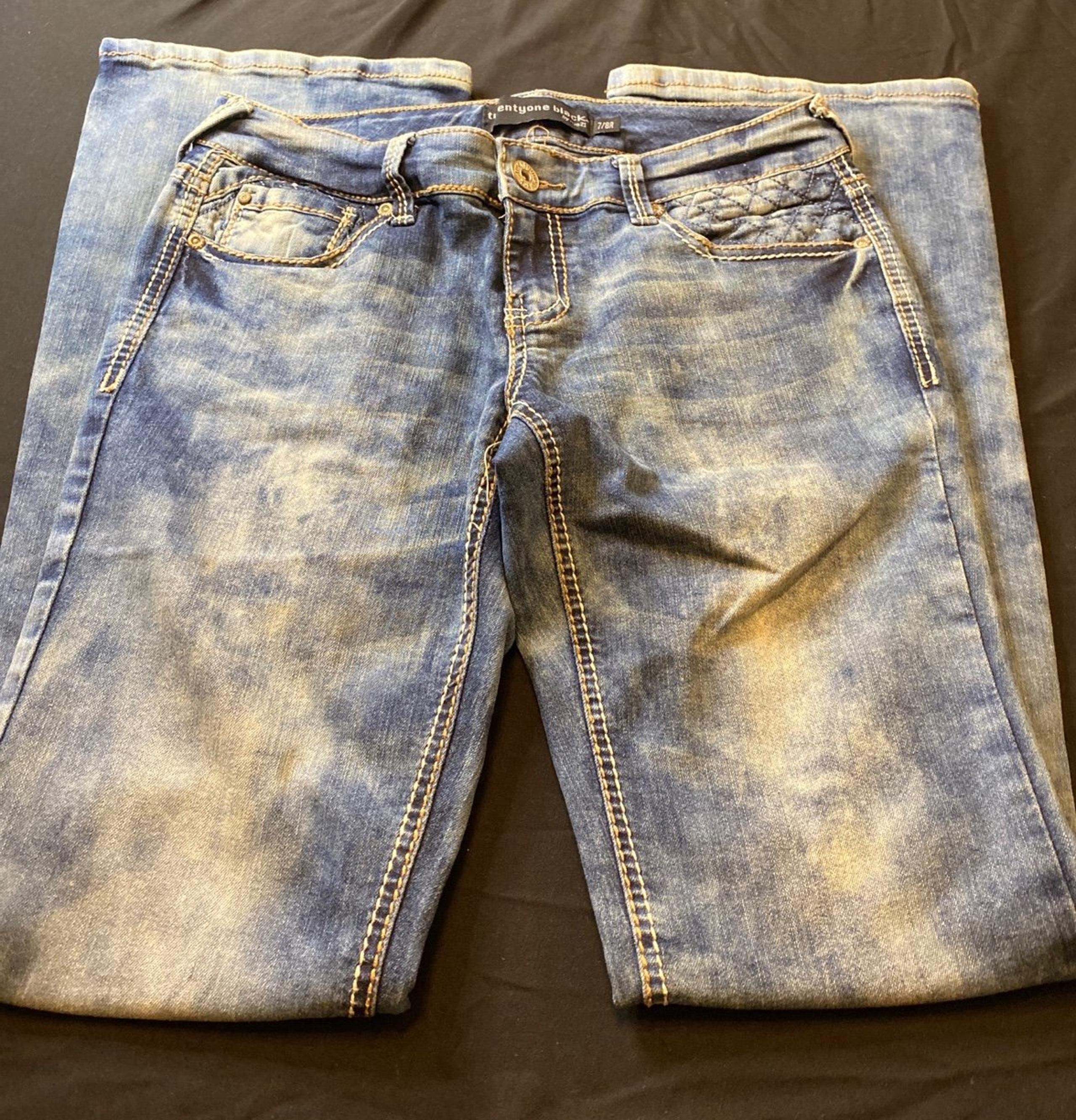Women’s RUE21 curvy bootcut jeans