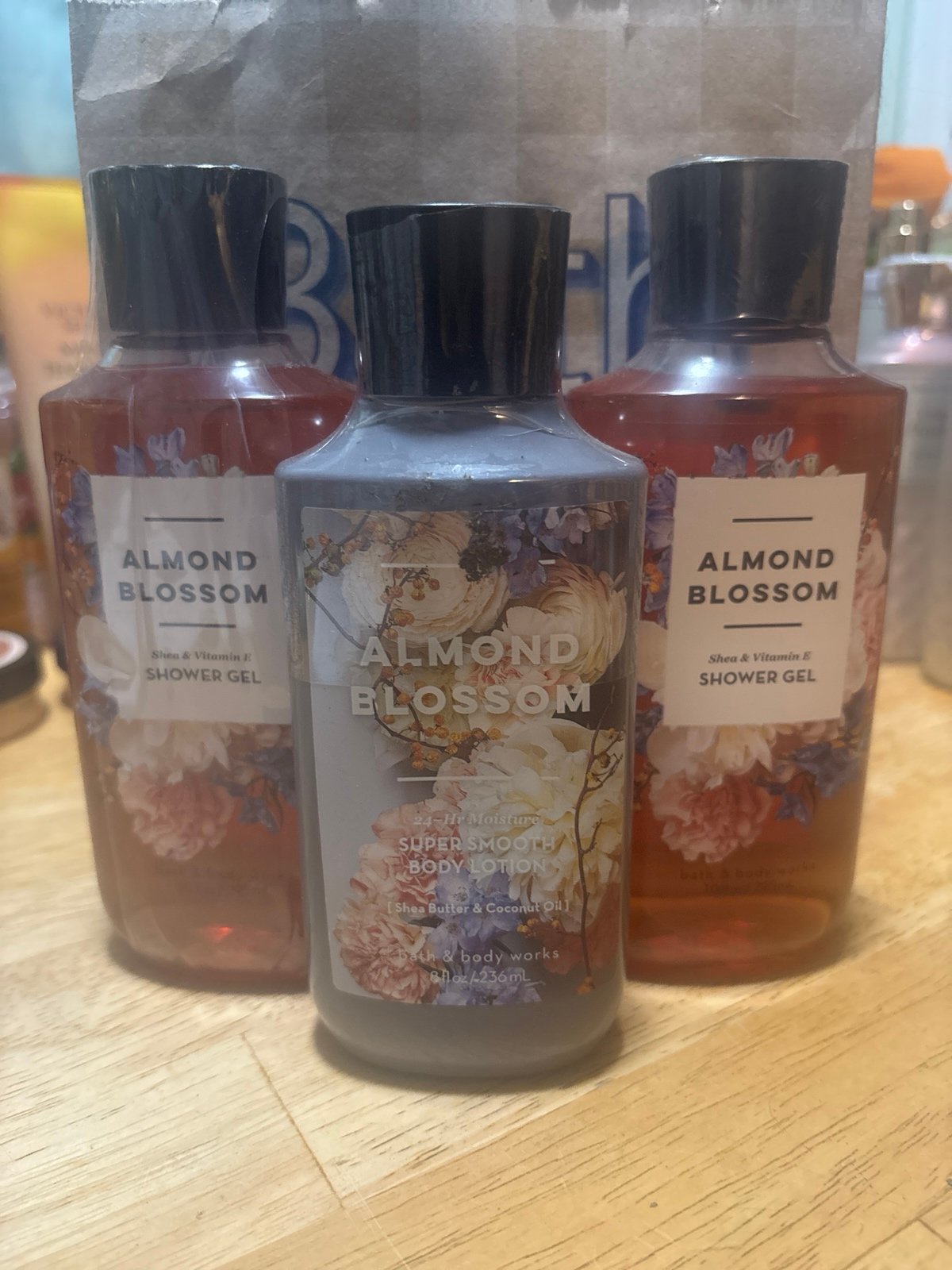 bath & body works ALMOND BLOSSOM 2-10 fl oz shower gels & 1-8 fl oz lotion NEW