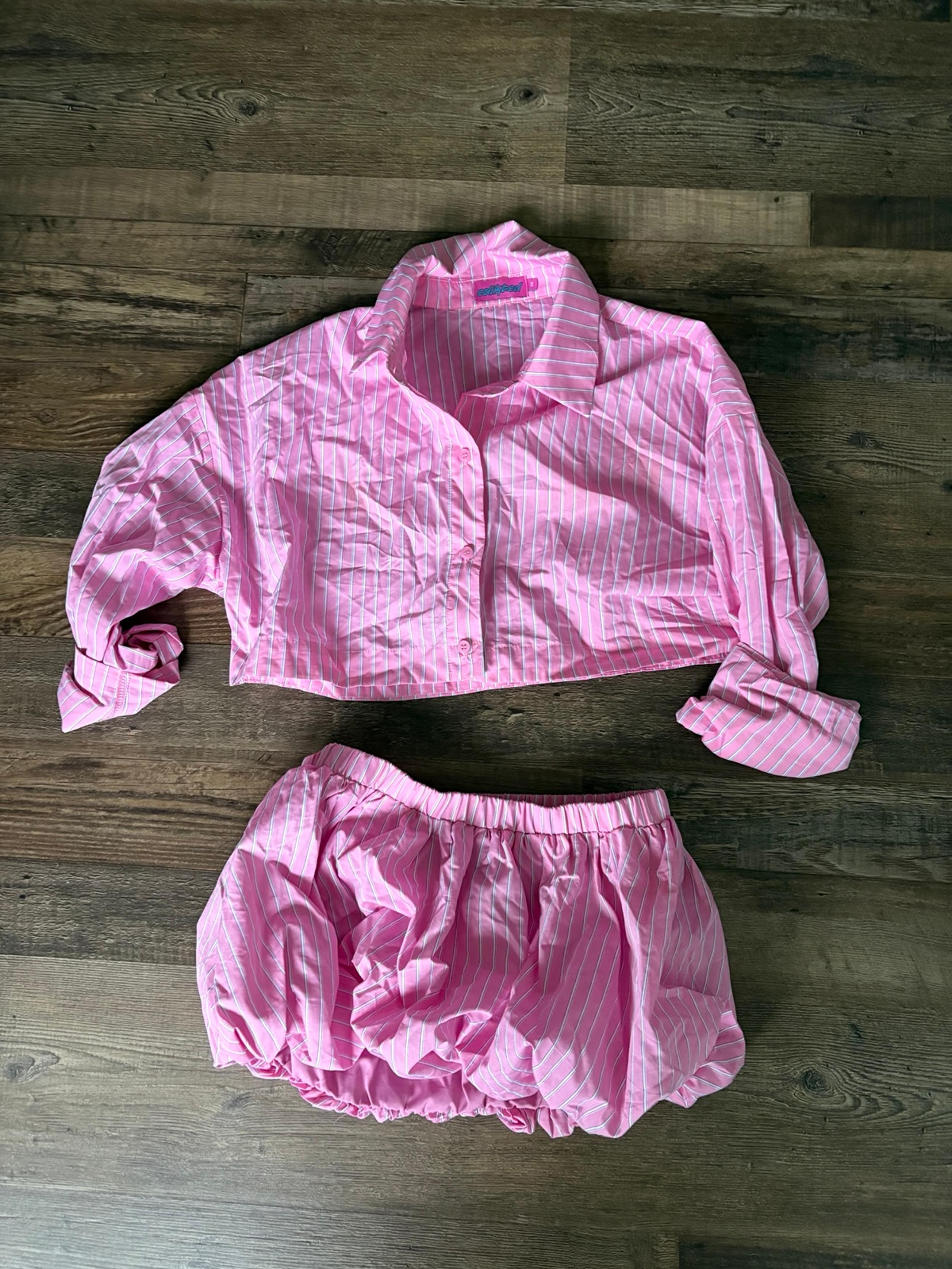 Edikted Set•Outfit Men’s Shirt Button Up Crop Top Mini Skirt Extra Small•XS