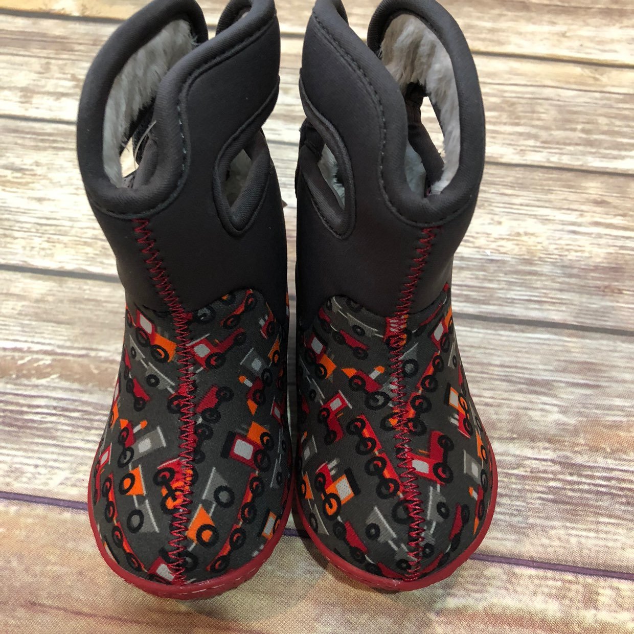 Bogs train boots