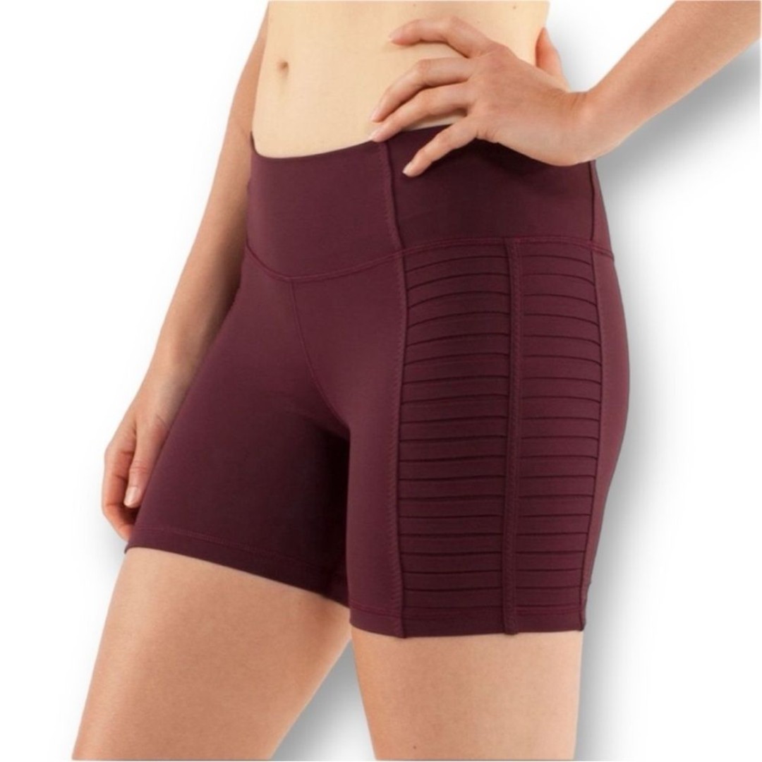 Lululemon Breath of Fire Short Bordeaux Drama 2
