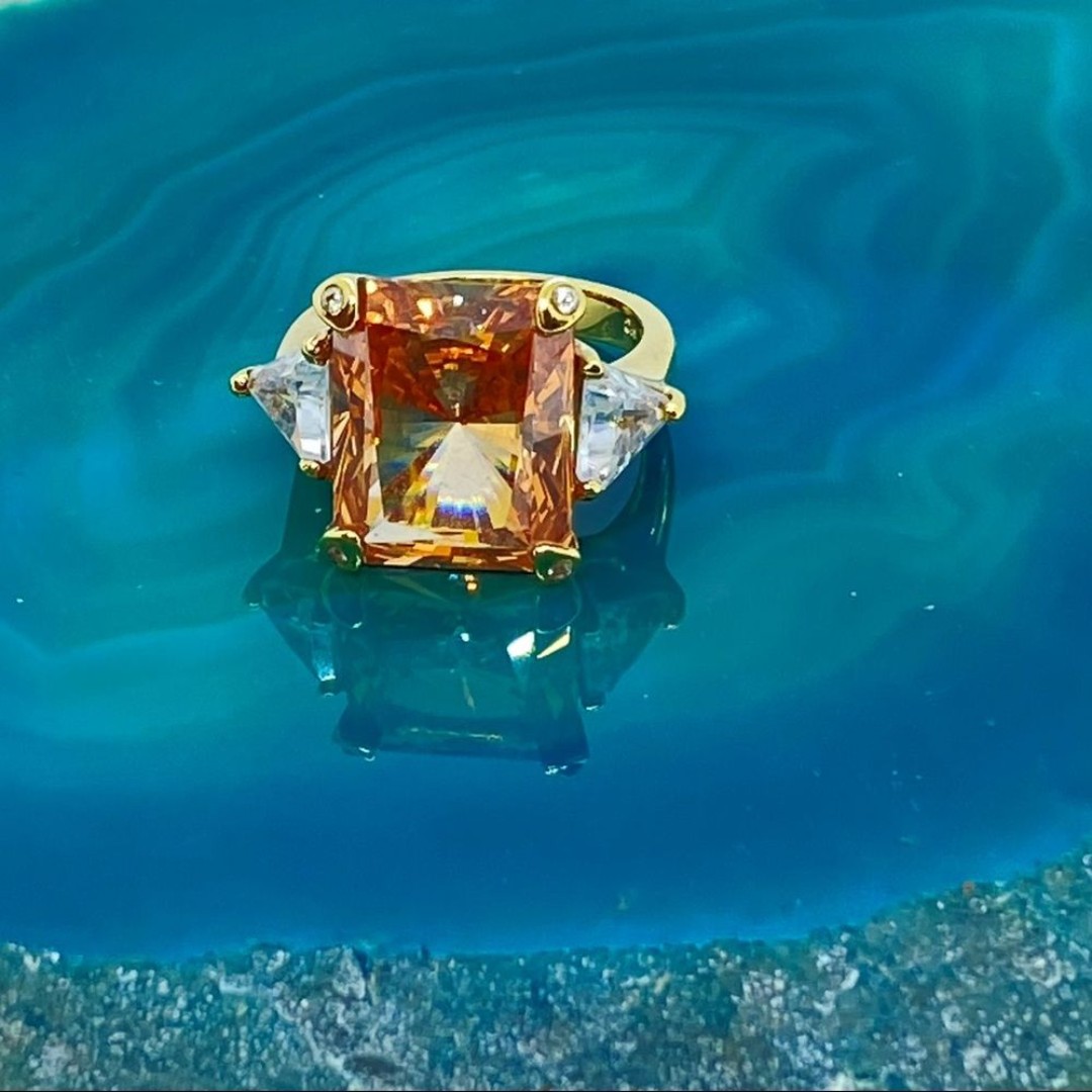 Large Emerald-cut Quartz Gold Filled Ring, 2 White Zircon Trillion Baguettes, 7