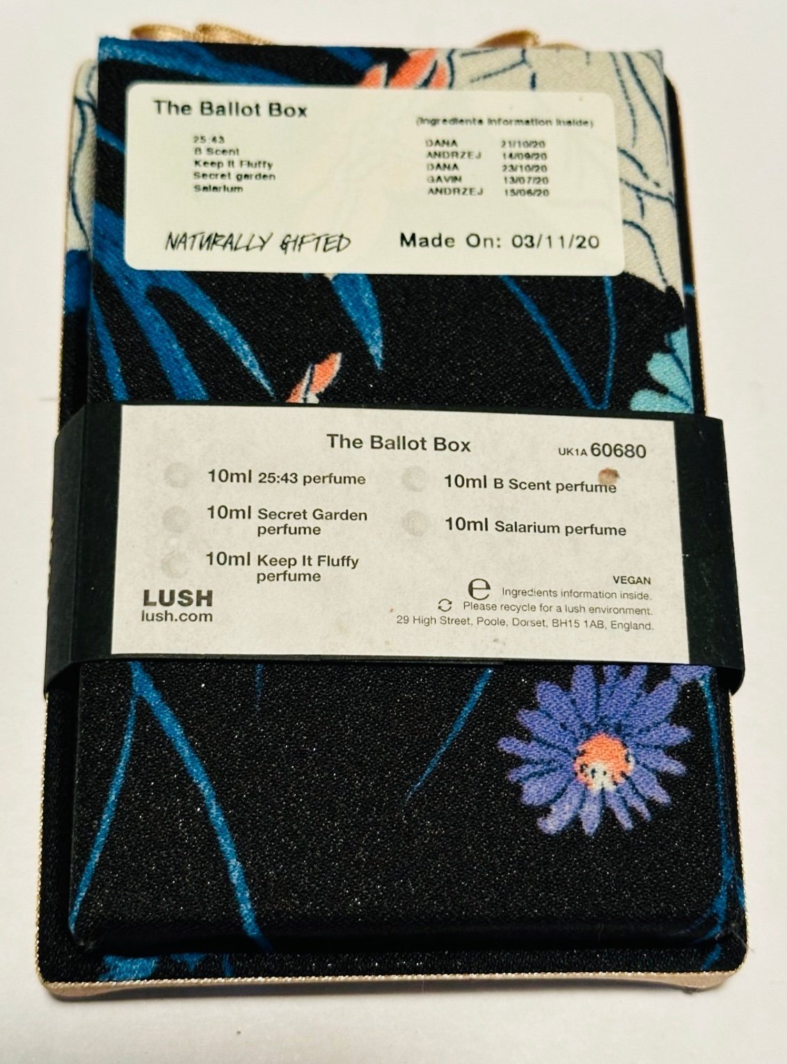 試してみた】ラッシュ Lush Classics Perfume Discovery Boxの