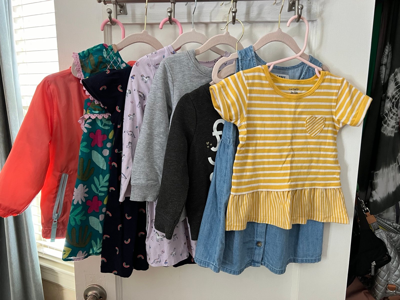 Toddler girls 2t Bundle of 8 clothes