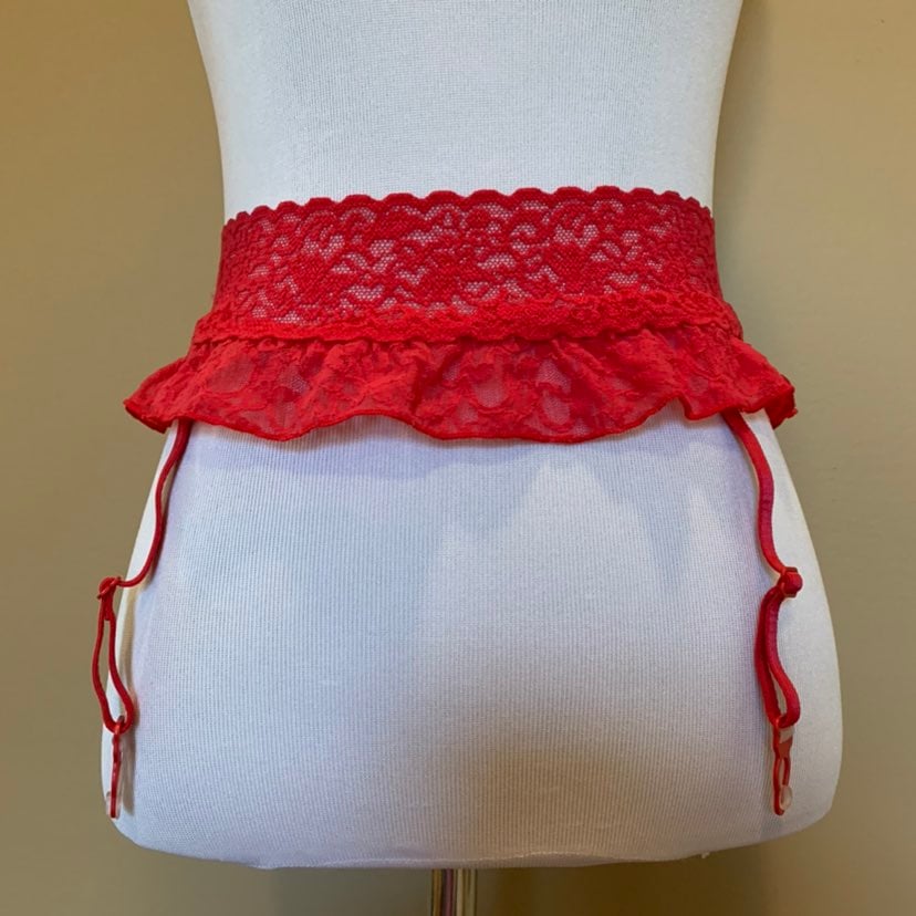 VS vintage the lacie red lace garter belt