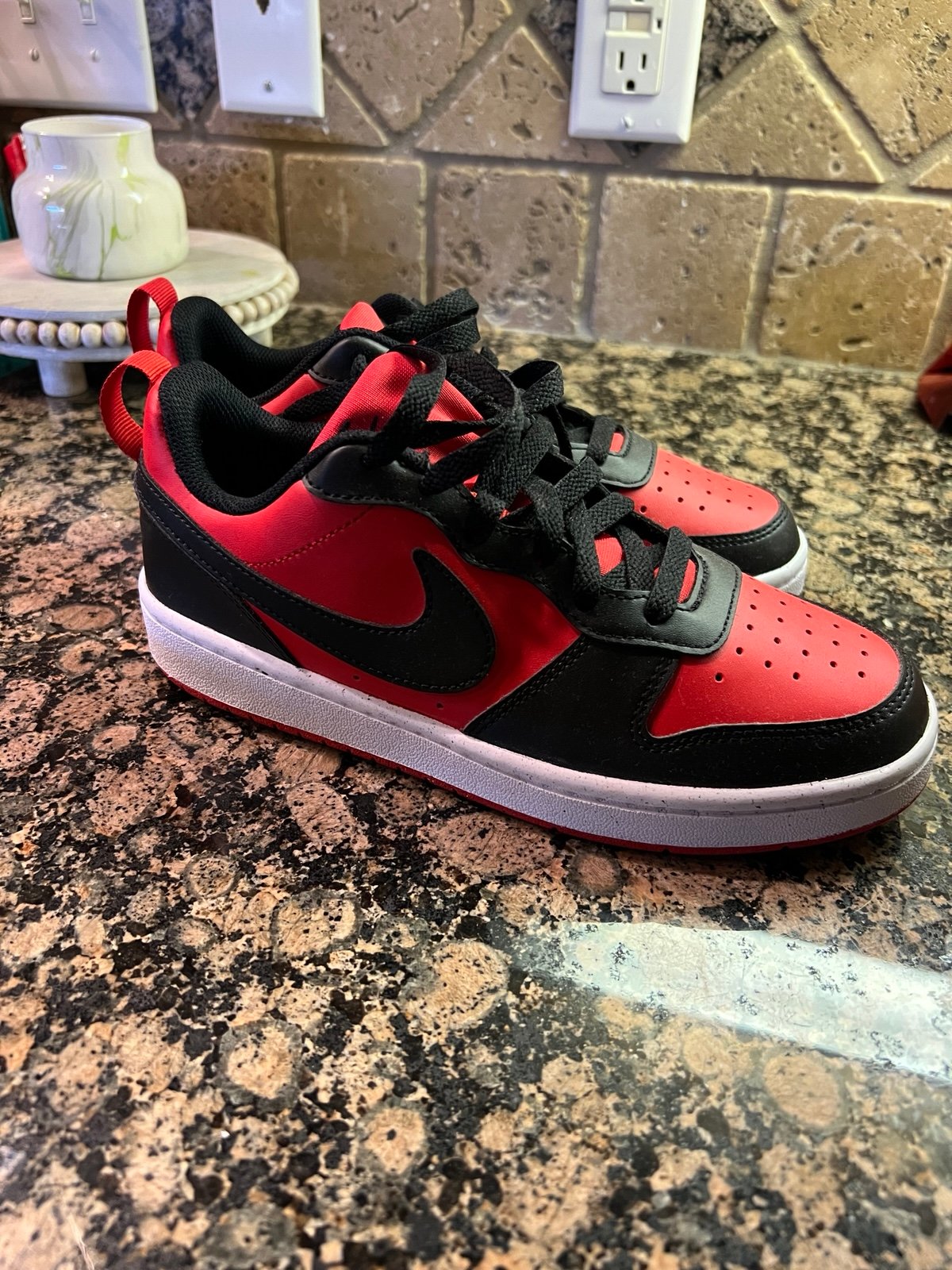 Nike Court Borough Low
