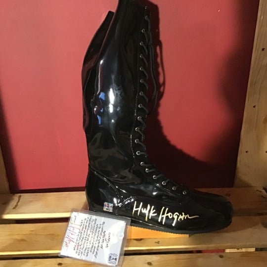 Original Hulk Hogan WWF Signed Personal COA 2 Autographs Wrestling Boot & Card