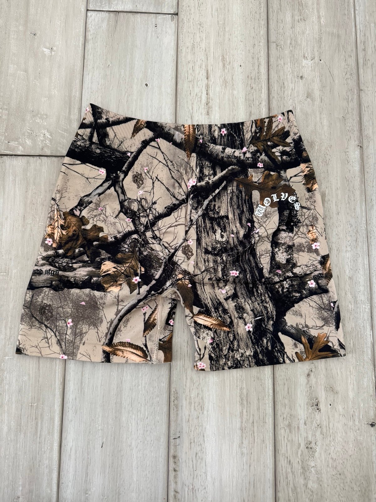 Darc Sport CHOPPER EVERSON SEAMLESS TRAINING SHORTS IN CHERRY BLOSSOM WOODLAND M