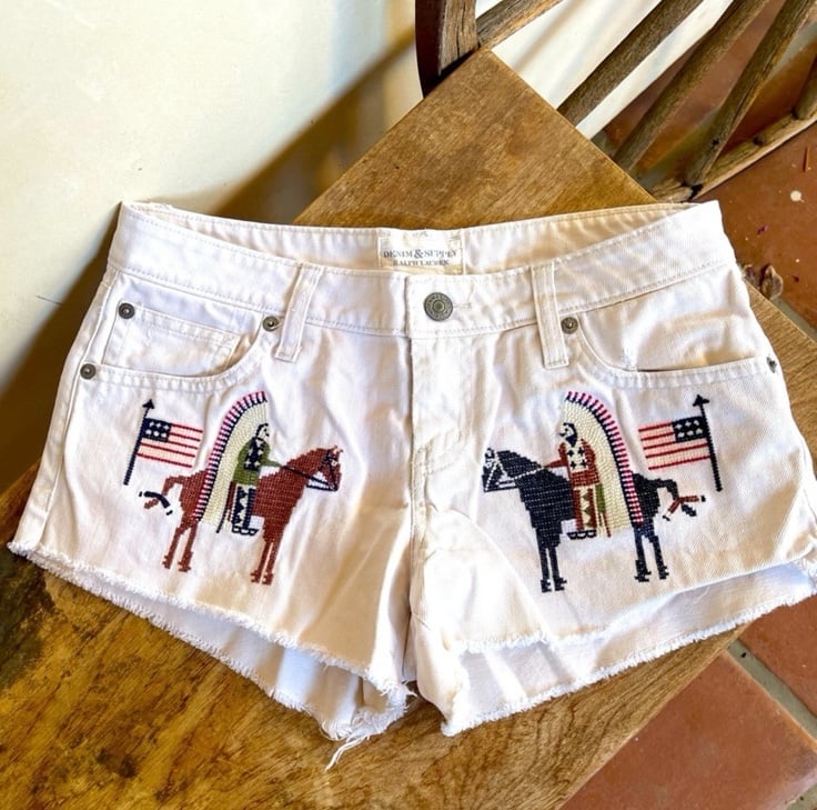 RALPH LAUREN Embroidered American Indian Horses USA Flag White Denim Shorts 29