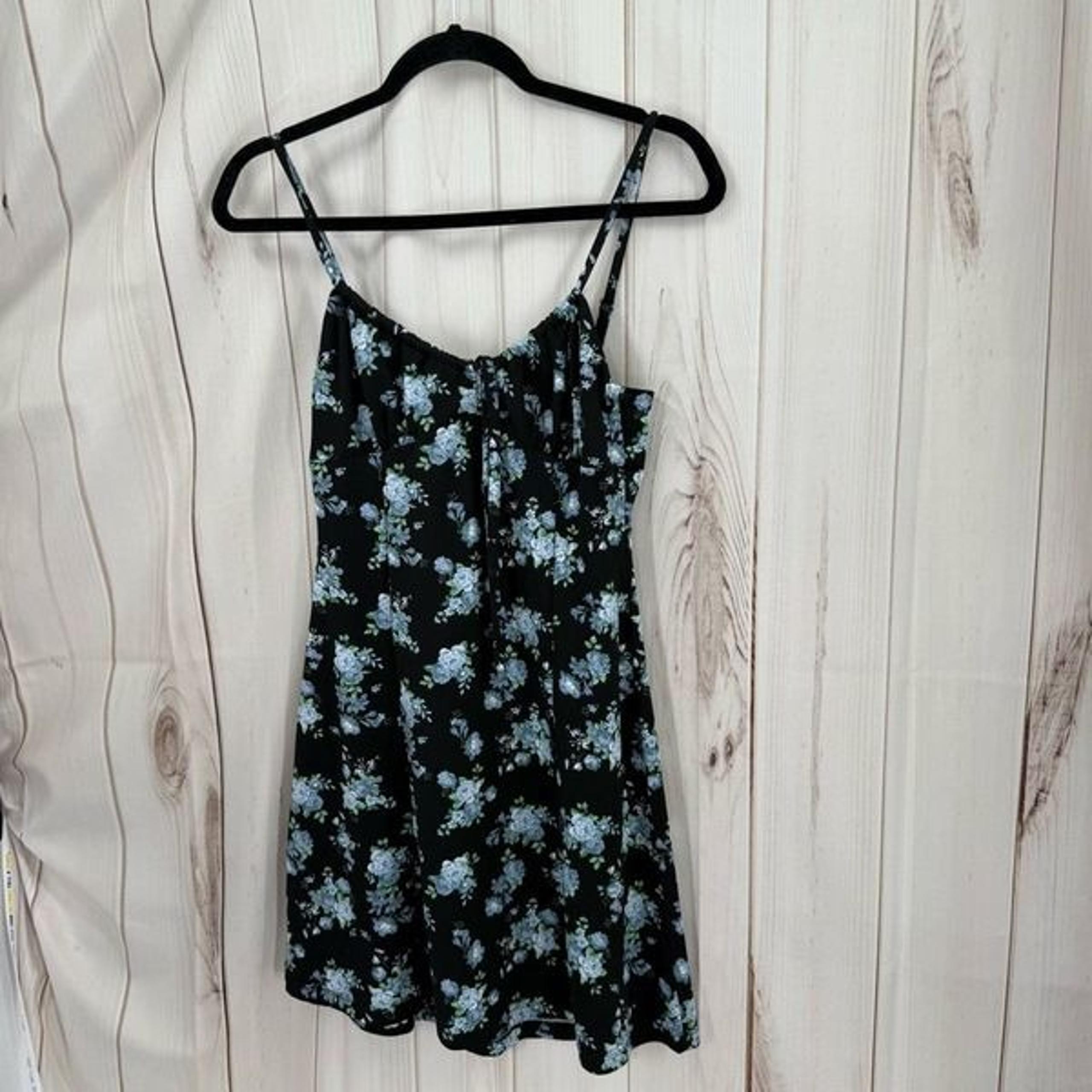 Charlotte Russe Women’s Small Black Blue Floral Mini Dress