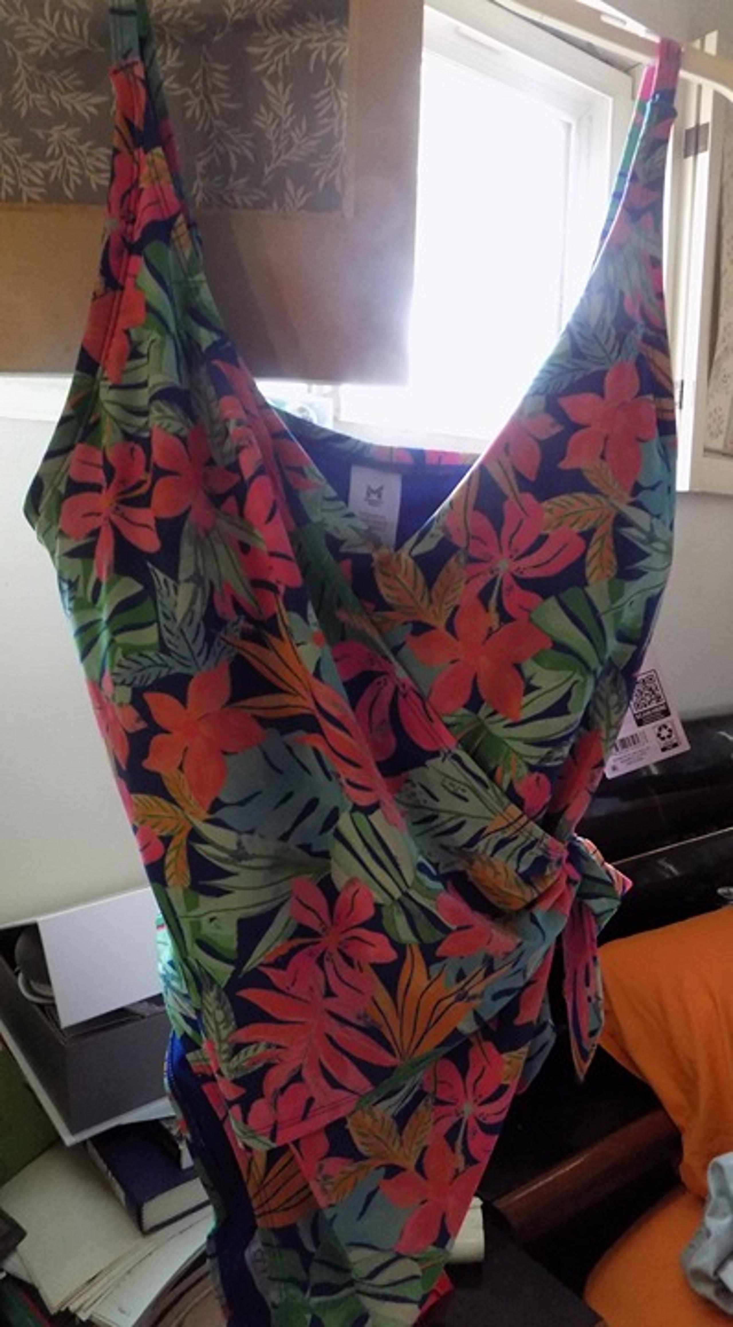 Member's Mark Women One piece Wrap-Style Swimsuit - Sz - XXL
