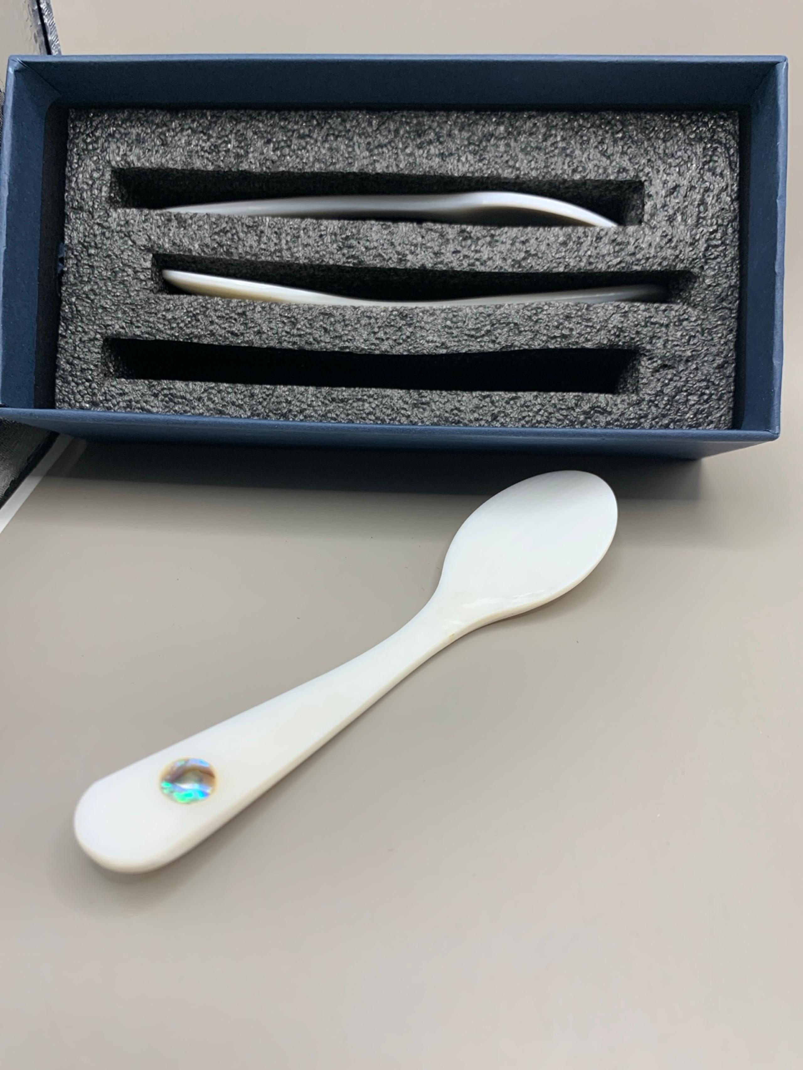 Caviar spoons