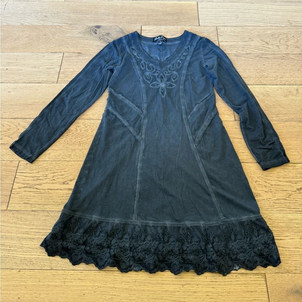 Gretty Zueger Lace and Embroidery Charcoal Dress Women's Size Medium