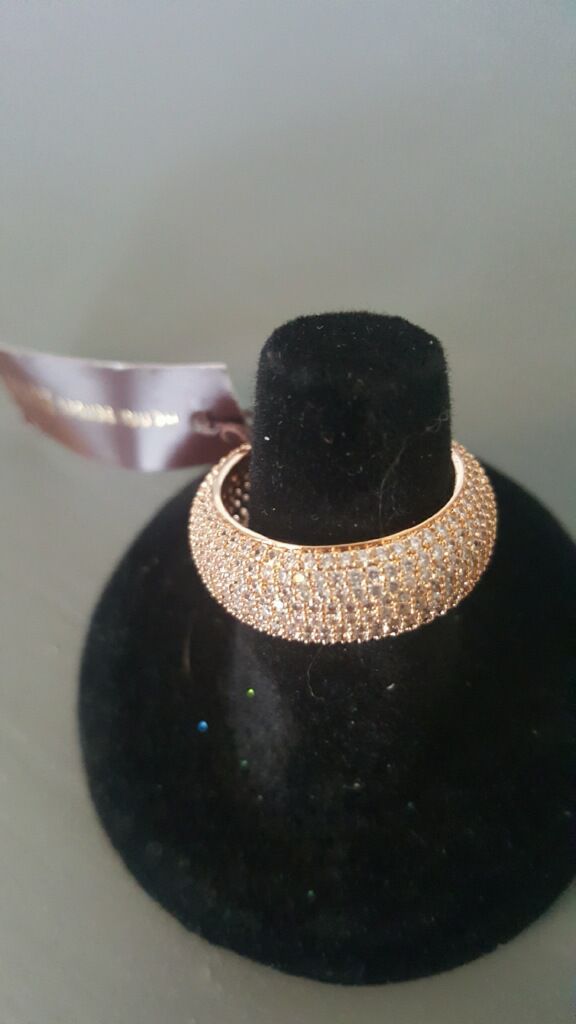 Henri Bendel Ring