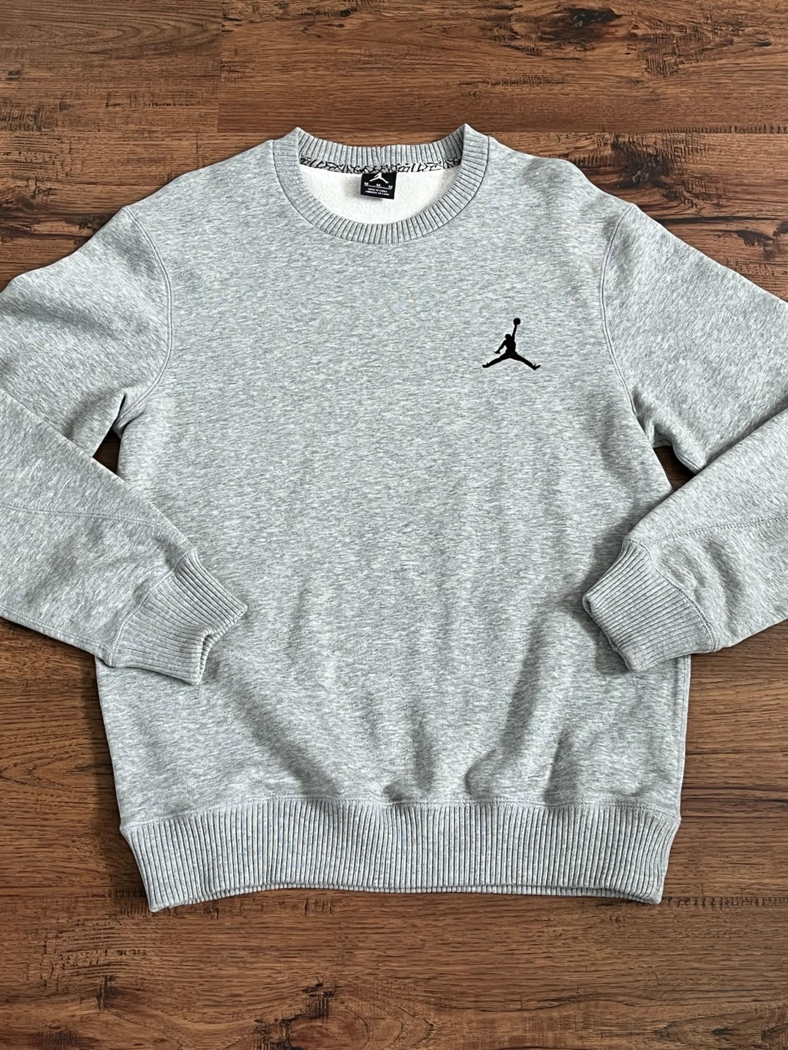 Jordan Crewneck Pullover Sweater Embroidered Jumpman Logo ‘Gray’ (size mens M)