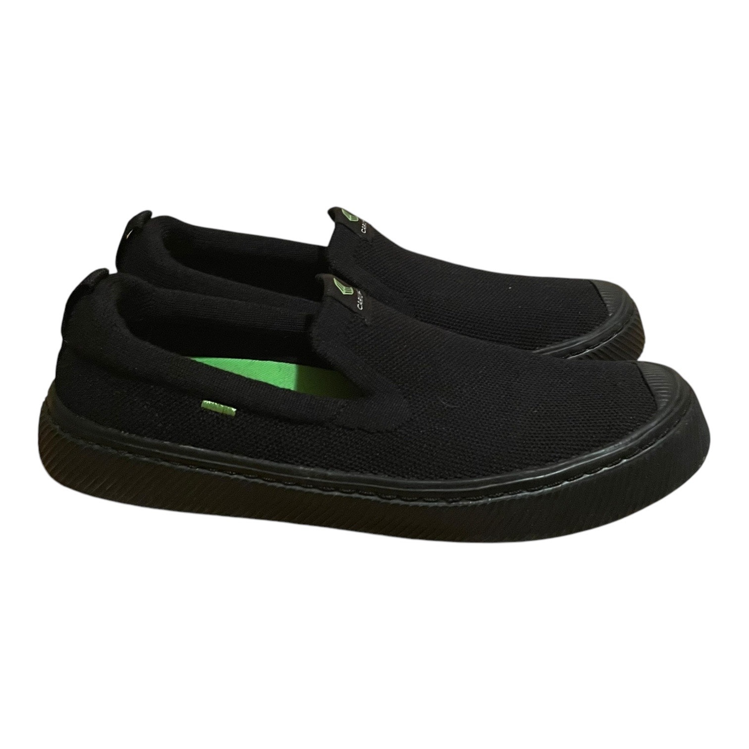 Cariuma IBI slip on stone light black knit sneaker size 8.5