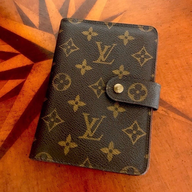 ✨SOLD✨ Louis Vuitton Porte Papier zippy wallet