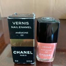 Chanel Anemone 02 Nail Polish