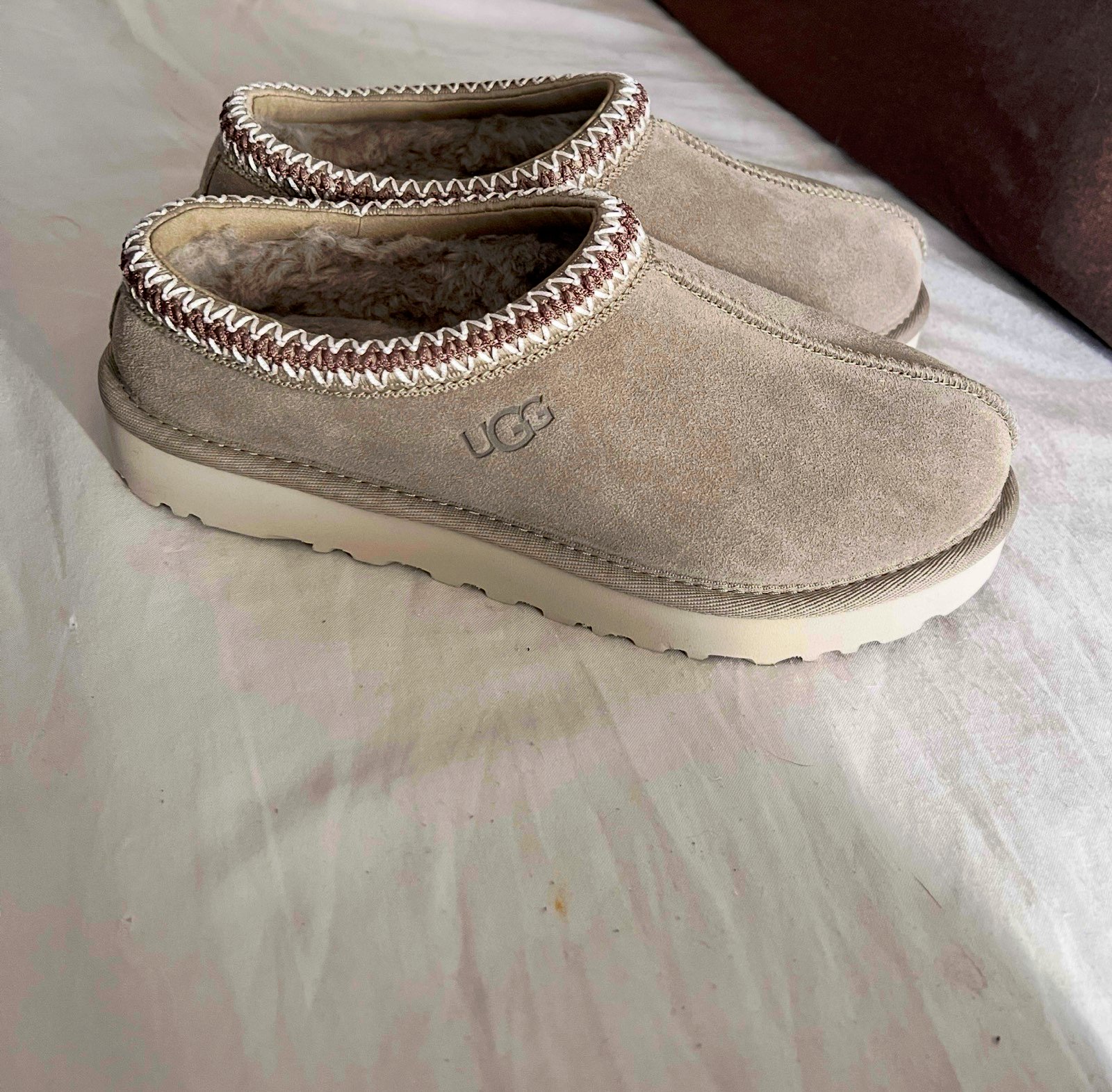 Ugg Tasmans size 9 in 'Antilope'