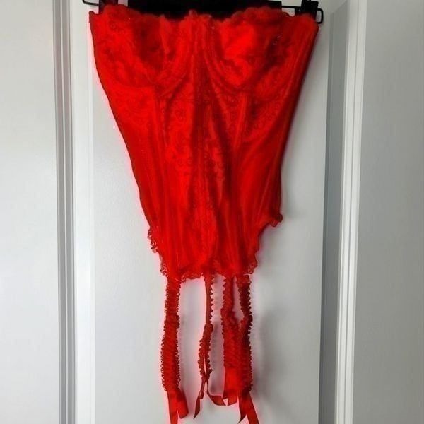 VICTORIA'S SECRET GOLD LABEL