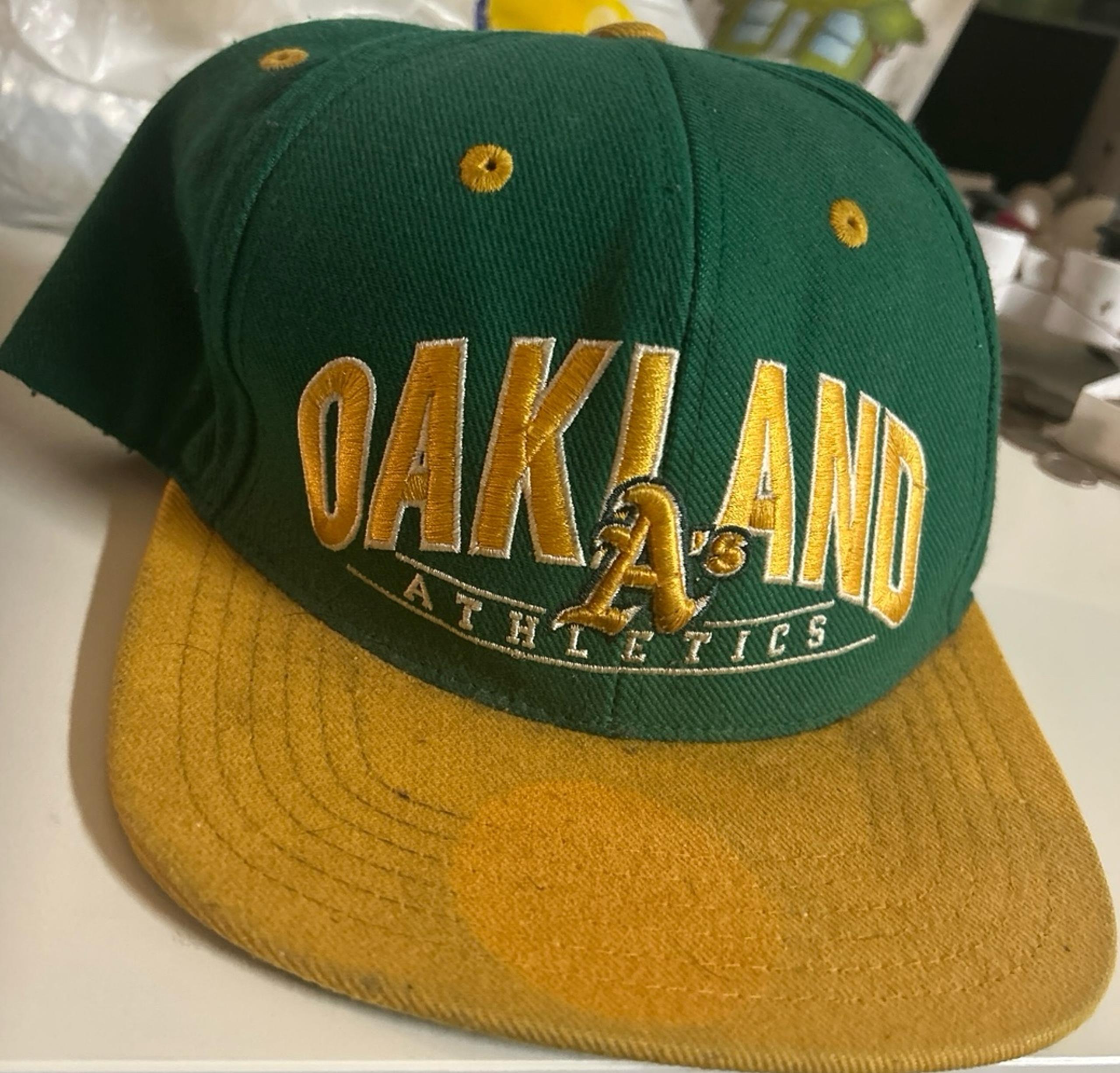 Mens MLB Oakland Athletics SnapBack Hat by American Needle