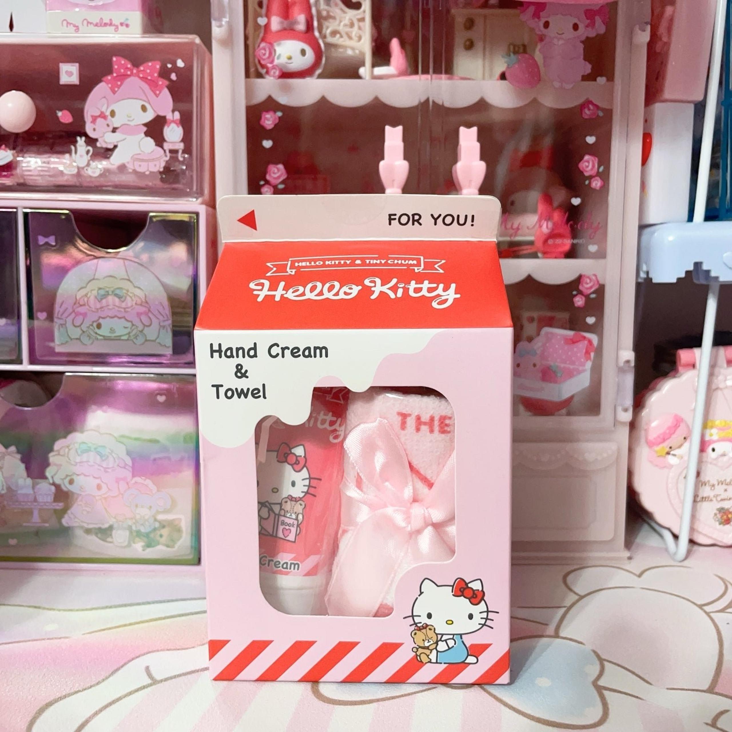 Rare 2021 Sanrio Hello Kitty Hand Care Gift Hand Cream & Towel Set