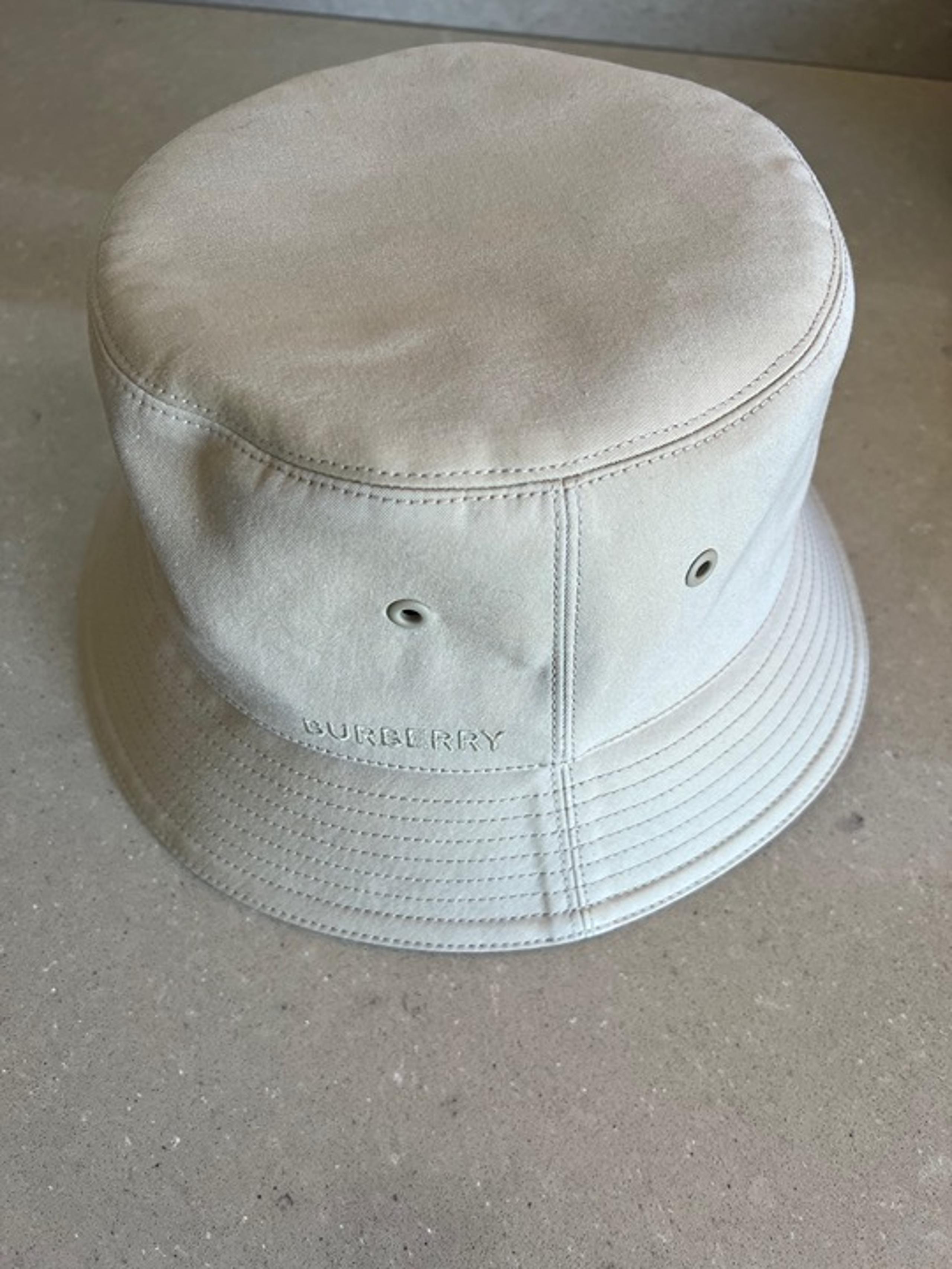Bucket Hat