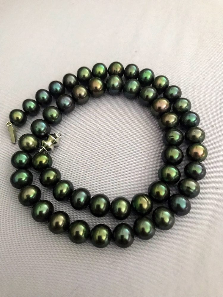 Gorgeous Fresh Water Pearl Necklace