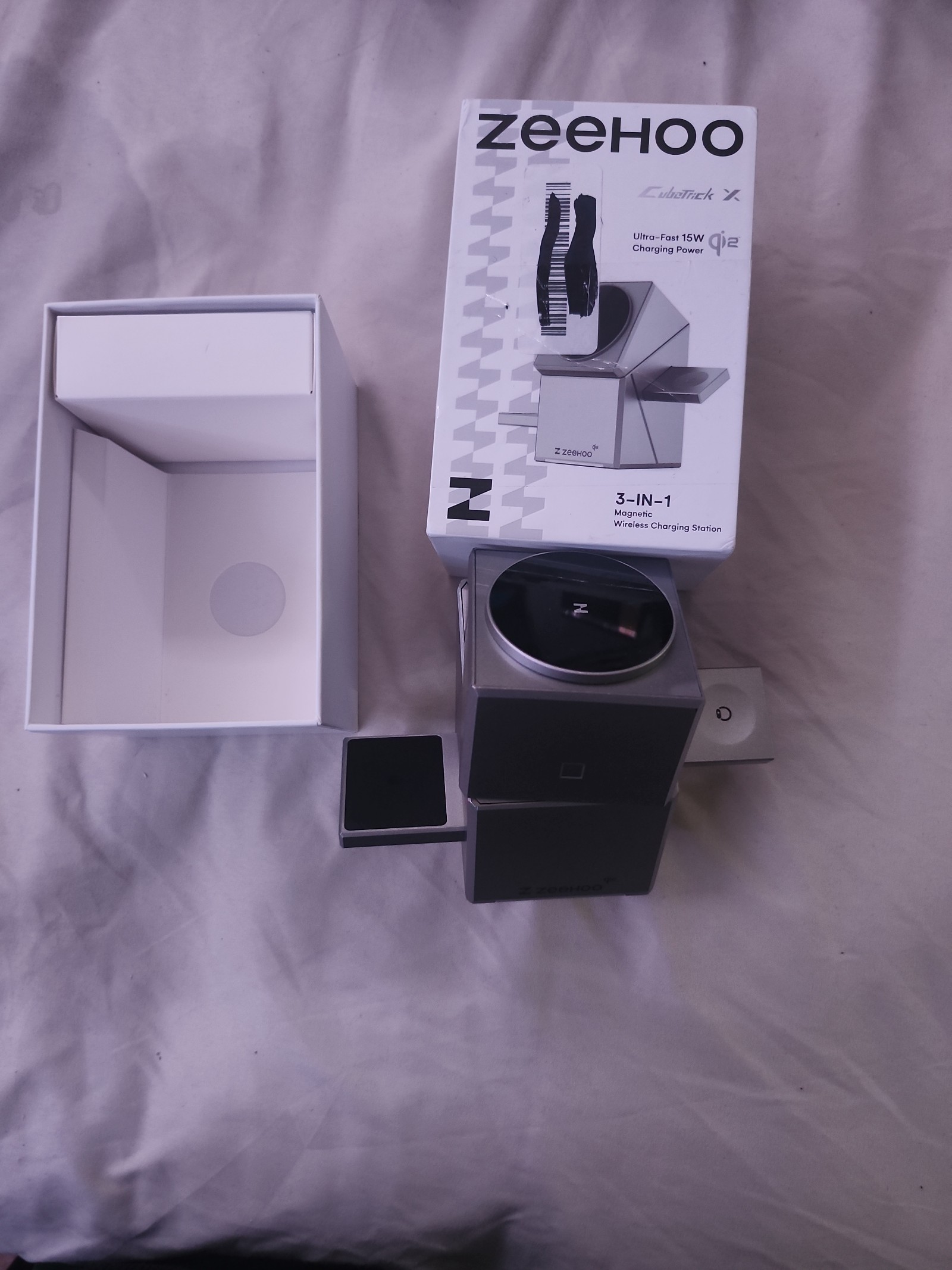 Three-in-one magnetic wireless charging station