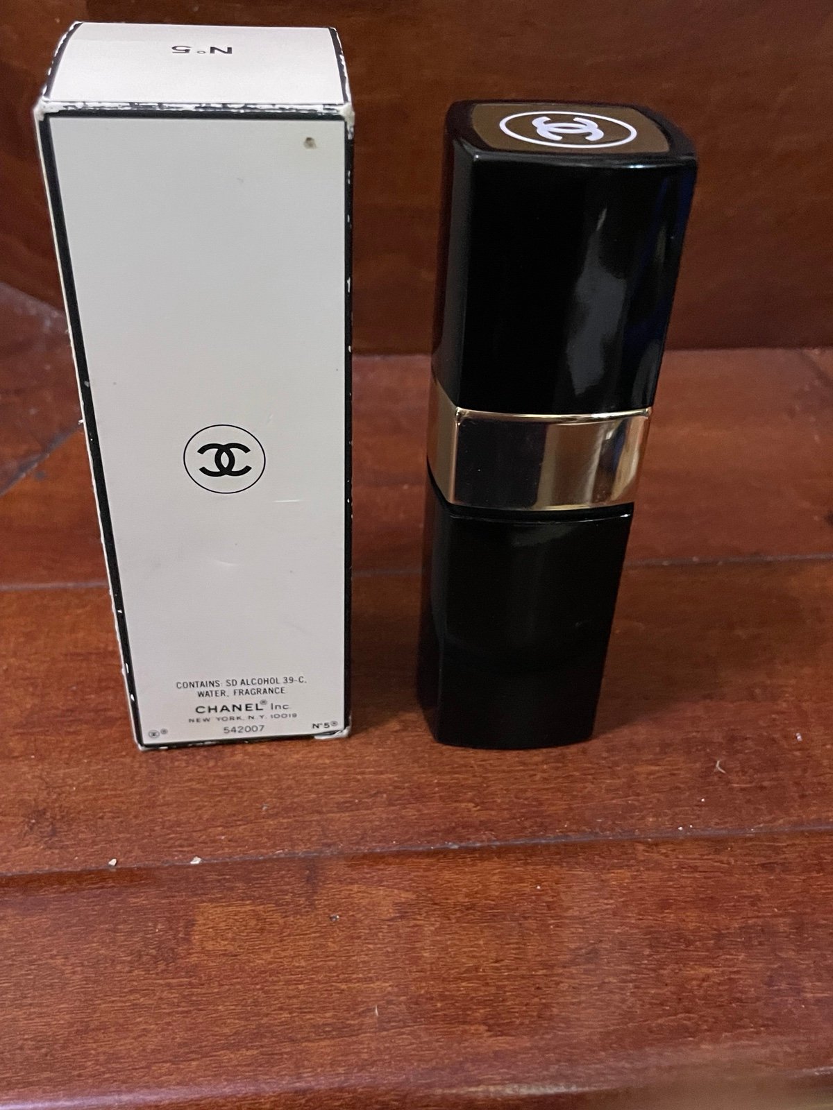 Vintage Chanel No. 5 - 1.7 oz - 50 ml Eau De Toilette Fragrance Parfum Spray