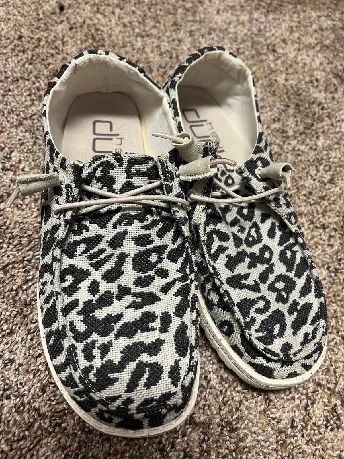 hey dudes womens size 7 leopard